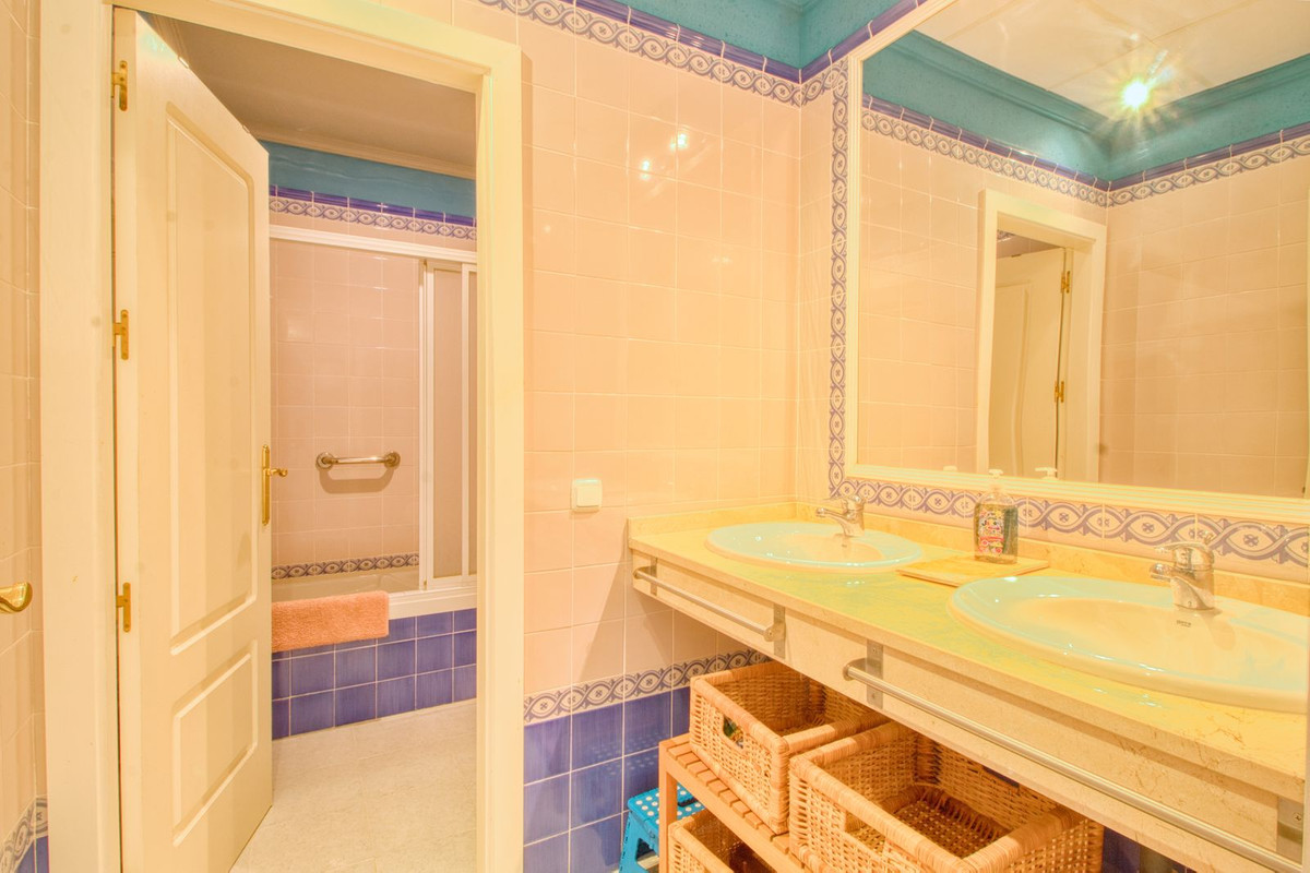 35c7196c81214a3b20aad2f33dc7f3fd - 25