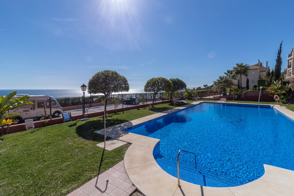 35c7196c81214a3b20aad2f33dc7f3fd - 35