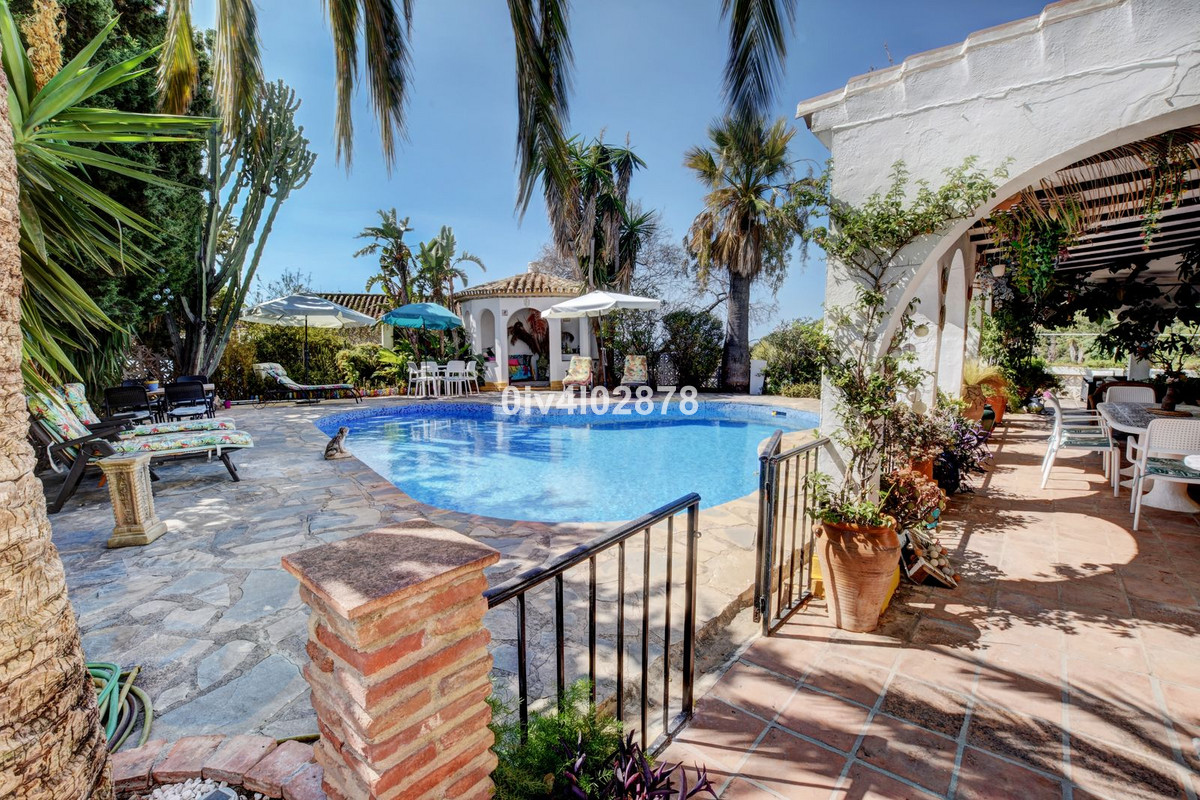 362e0575cf789eeec3a54719c26b688d - 17