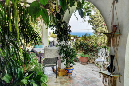 362e0575cf789eeec3a54719c26b688d - 18