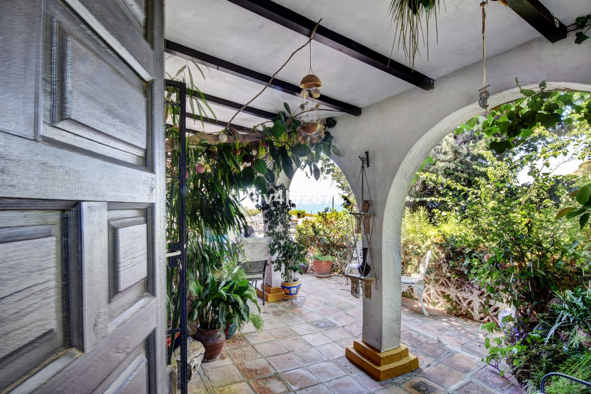 362e0575cf789eeec3a54719c26b688d - 22