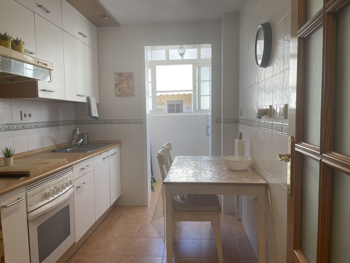 37387b84a3e1b9b5f507a52f4a882b74 - 24