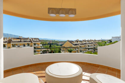 37636c00c676f918cca1bacc83740627 - 1