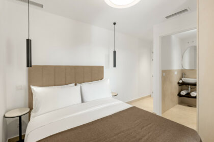 37636c00c676f918cca1bacc83740627 - 15