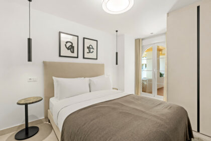 37636c00c676f918cca1bacc83740627 - 16