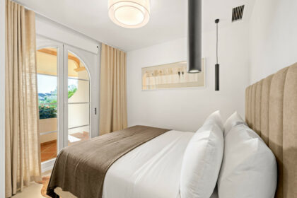 37636c00c676f918cca1bacc83740627 - 17