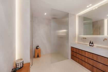 3bbac3d42de0ee1fc43d3c8720739479 - 11