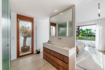 3bbac3d42de0ee1fc43d3c8720739479 - 20