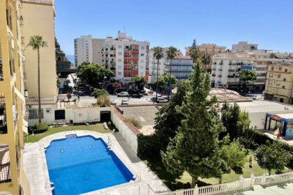 3e284f14f2cd467f2f47638383ecaa09 - 18