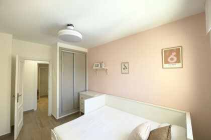 3e284f14f2cd467f2f47638383ecaa09 - 23