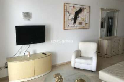 3e740001da03bb3e2b296d5a6d36e06f - 18