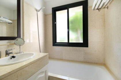 3e7b5a091bd752de42e0884dd2354fa3 - 20