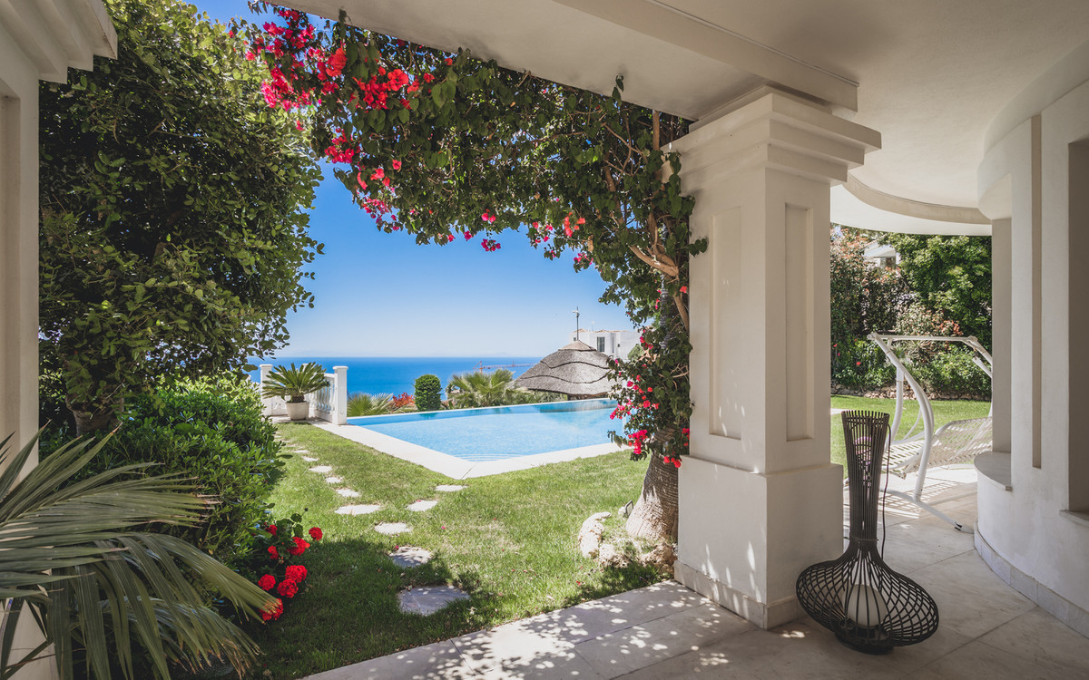 3ed4e340d9e6c2ca007635ca7af699cd - 11