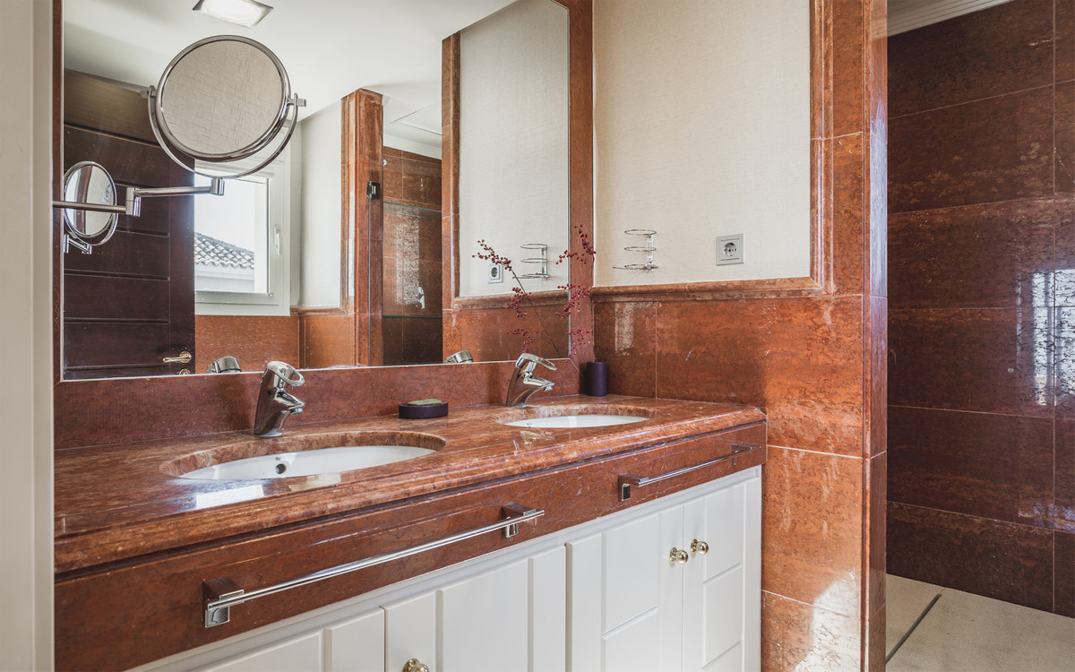 3ed4e340d9e6c2ca007635ca7af699cd - 19