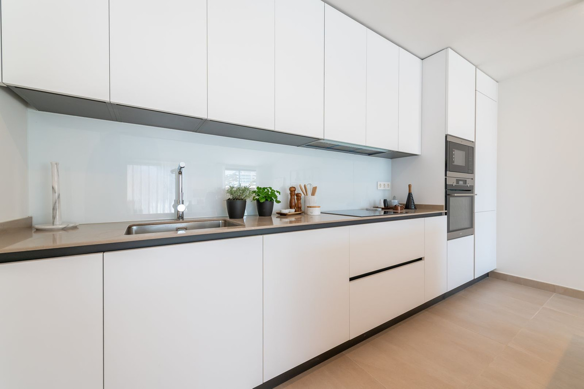 3f622c995487814312d690a7183b502f - 13