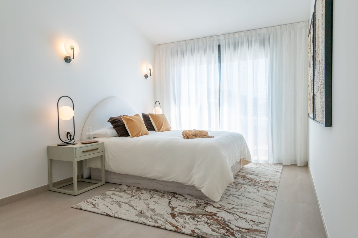 3f622c995487814312d690a7183b502f - 18