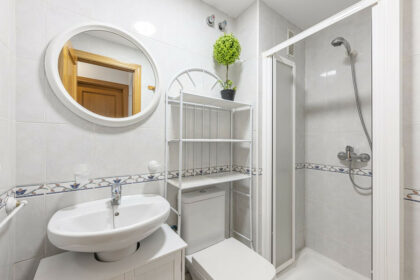 3f8c2354400f7c3a39f9e6e09c5a90f4 - 18