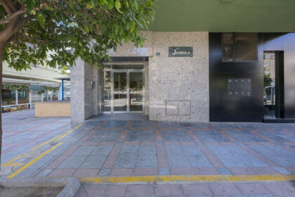 3f8c2354400f7c3a39f9e6e09c5a90f4 - 33