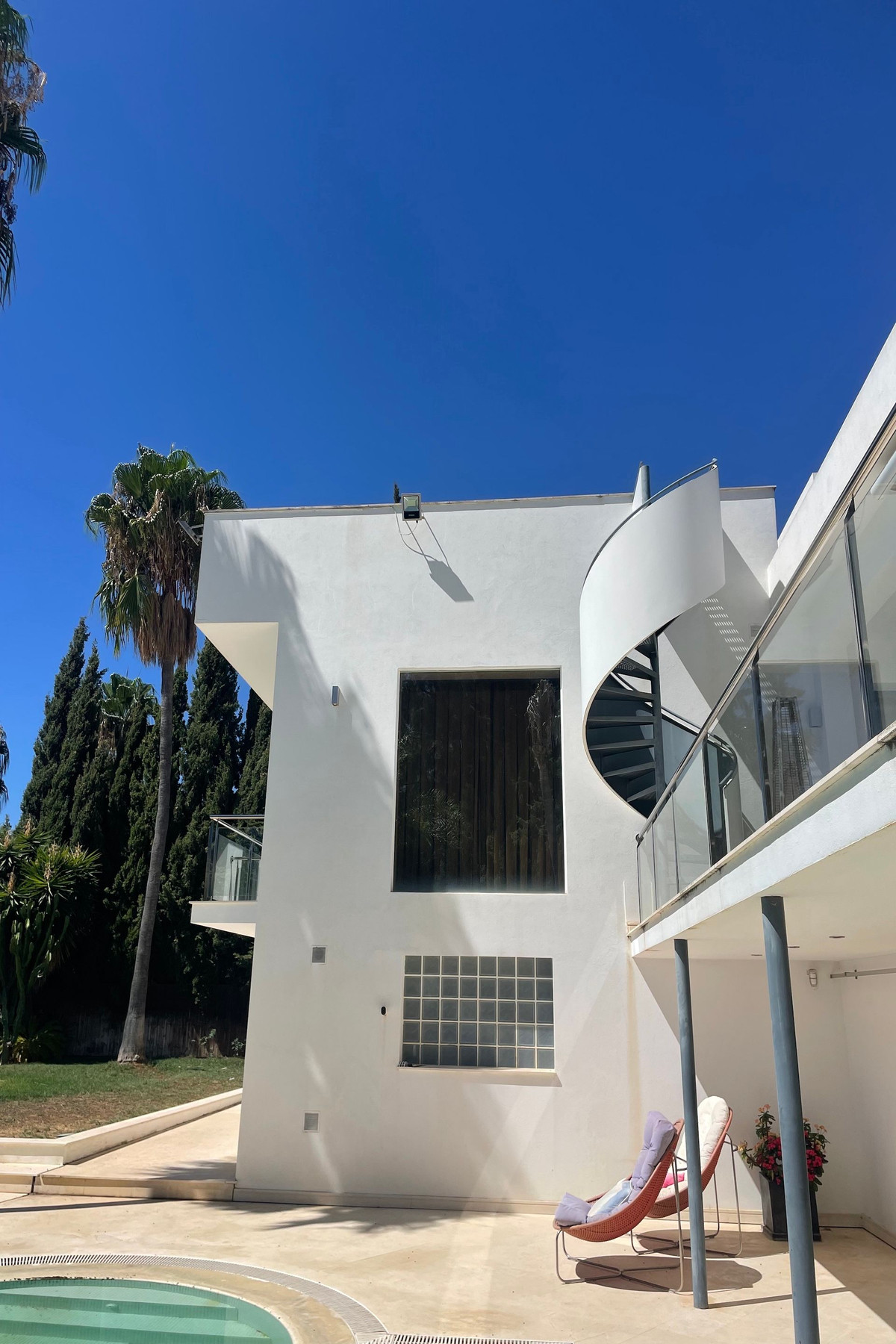 408588719fc1483de92de7017ba07756 - 4