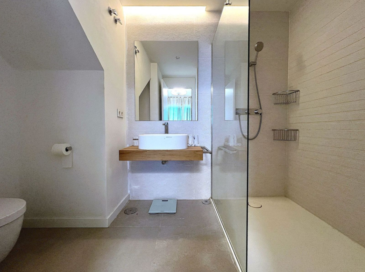 41b0999f9d5ebca3049ac4217ecc1282 - 13