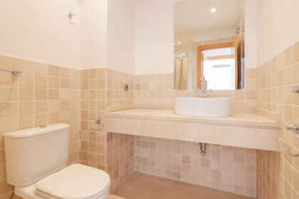 4222b60fd831ded29eb70c3bbeaa45c1 - 11