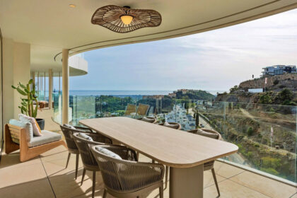 42a95b95691783a82bb04cc568dbbf52 - 1