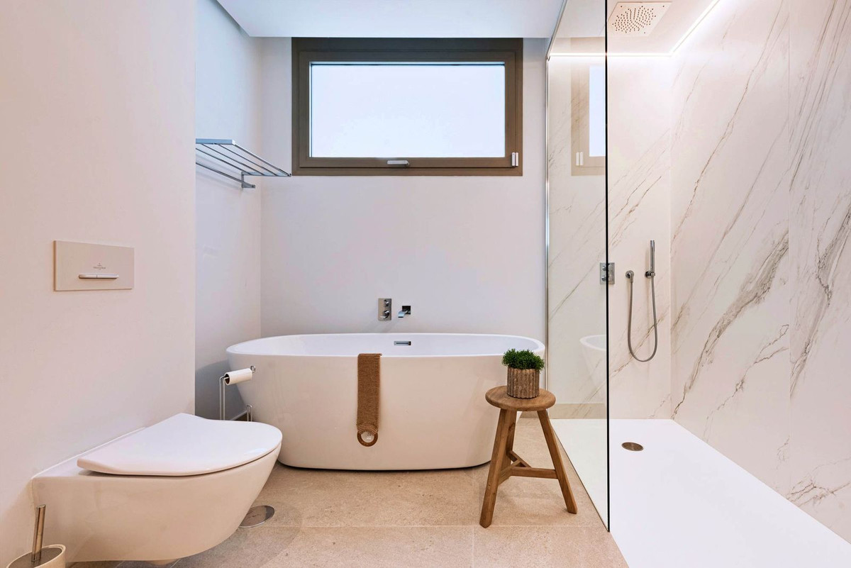 42a95b95691783a82bb04cc568dbbf52 - 11