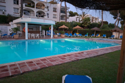 4358e44b1bd6fb92467837f57a121782 - 1