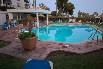 4358e44b1bd6fb92467837f57a121782 - 19