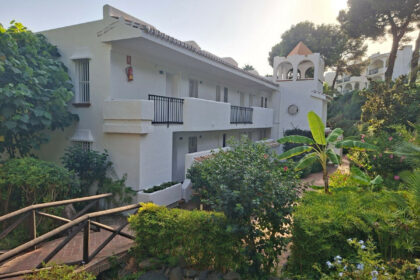 4358e44b1bd6fb92467837f57a121782 - 2