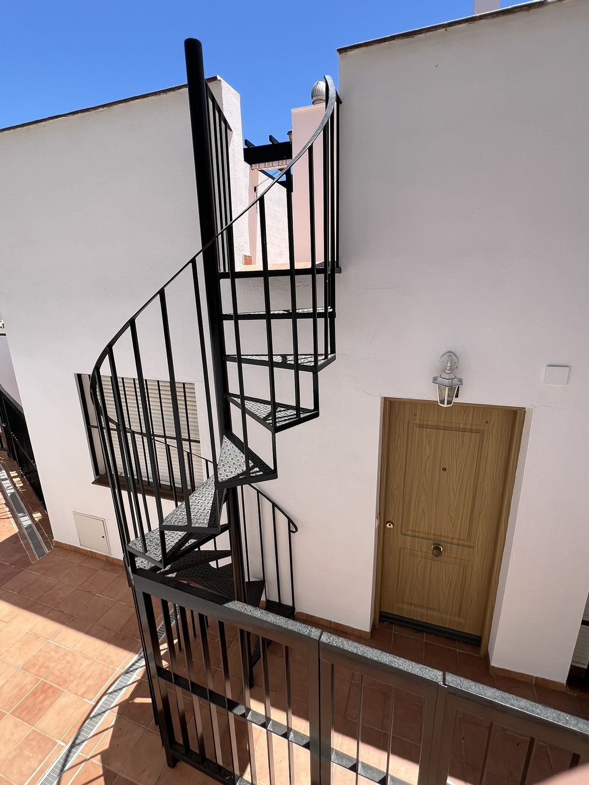 44d7c0a98ec3aefcbfe08ee0189b23f8 - 23