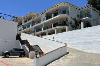 44d7c0a98ec3aefcbfe08ee0189b23f8 - 25