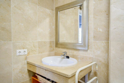 44fdc5e143c63296e4b1278bc9ad4df5 - 15