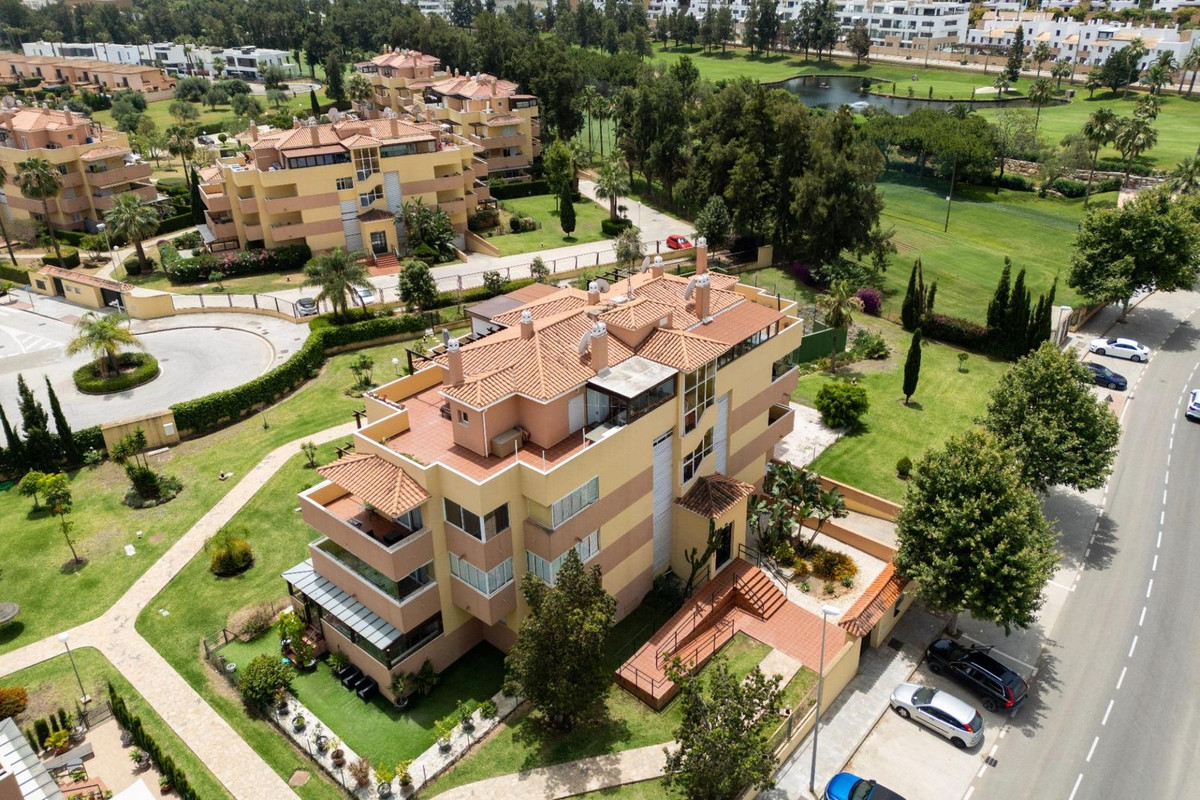 44fdc5e143c63296e4b1278bc9ad4df5 - 42