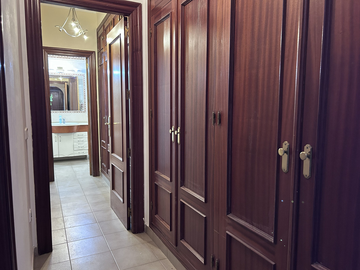 45902e1c451b3959b5032cb185db52a2 - 12