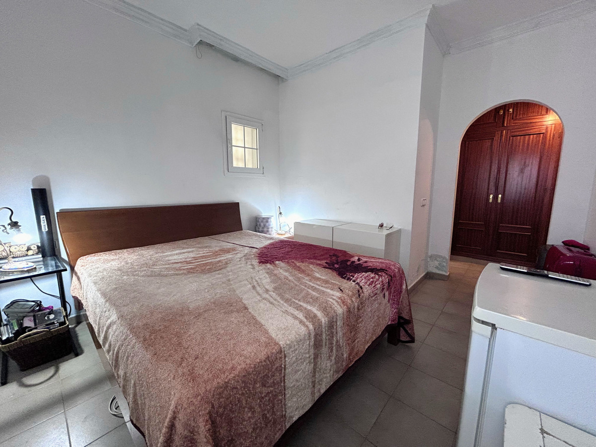 45902e1c451b3959b5032cb185db52a2 - 14