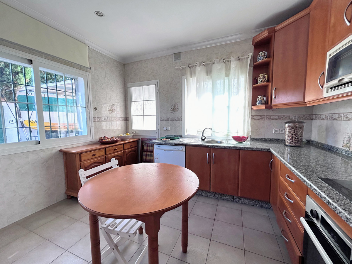 45902e1c451b3959b5032cb185db52a2 - 7