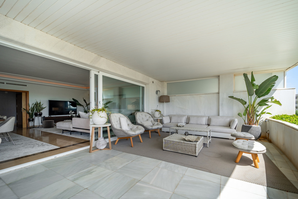 46c0923ad058b799bd807467ab236132 - 20