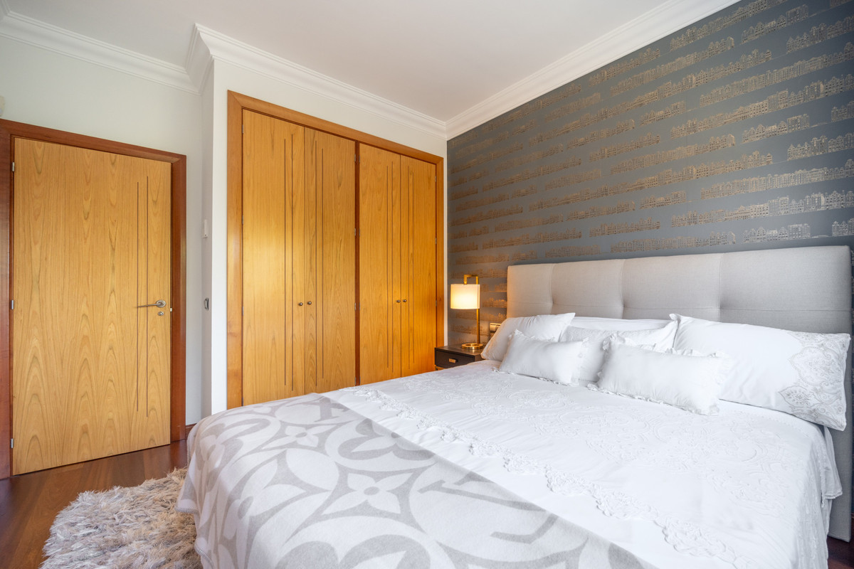 46c0923ad058b799bd807467ab236132 - 22