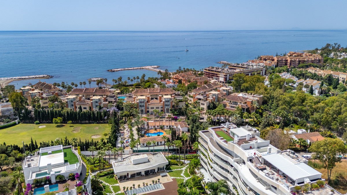 46c0923ad058b799bd807467ab236132 - 32