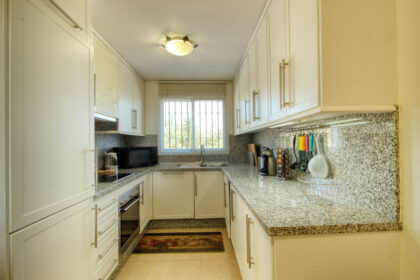 47e84de291926b8601eee4cda2cf3333 - 13