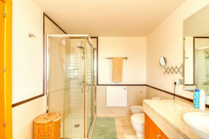 47e84de291926b8601eee4cda2cf3333 - 23