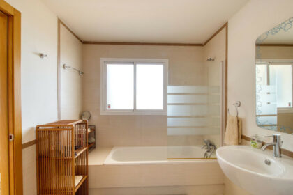 47e84de291926b8601eee4cda2cf3333 - 30