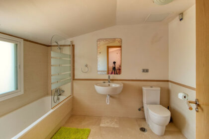 47e84de291926b8601eee4cda2cf3333 - 34