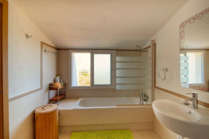 47e84de291926b8601eee4cda2cf3333 - 35