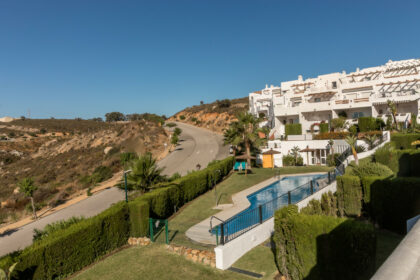 47e84de291926b8601eee4cda2cf3333 - 50