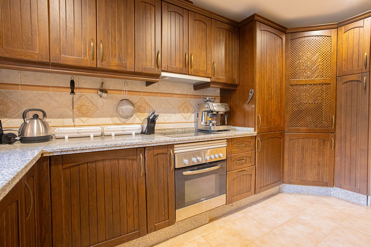 47ed58fac19857b19fa79a6fcaae363b - 15