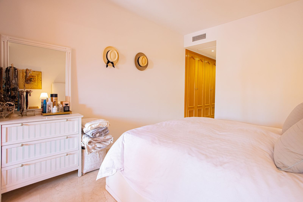 47ed58fac19857b19fa79a6fcaae363b - 18