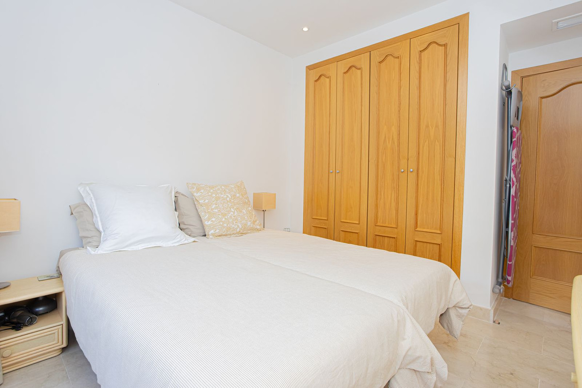 47ed58fac19857b19fa79a6fcaae363b - 22