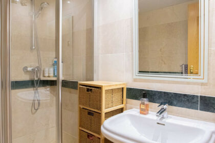 47ed58fac19857b19fa79a6fcaae363b - 23